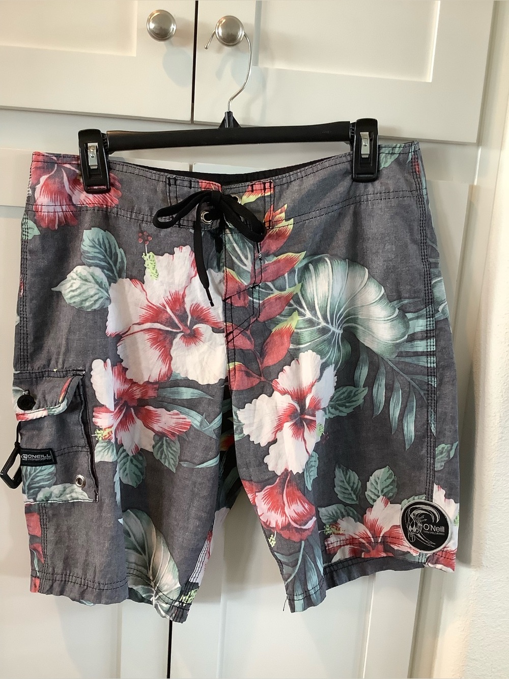 O'NEIL Gray Men's Board-shorts with Red & Green Floral Print